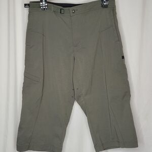 PrAna Breathe Cargo Capris - Size L